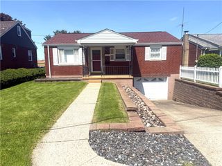 116 Frandor Dr, Lower Burrell, PA 15068