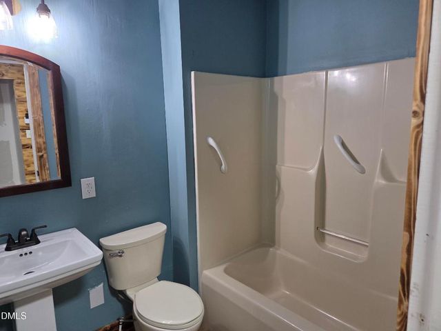 5106 Misty Lane, Oxford, NC 27565