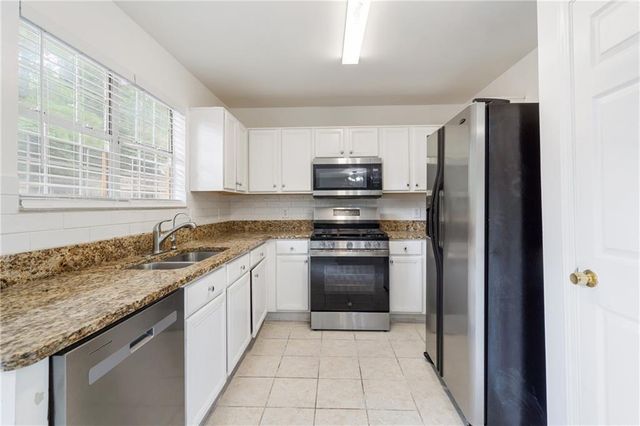 3200 Dundee Ridge Way, Duluth, GA 30096