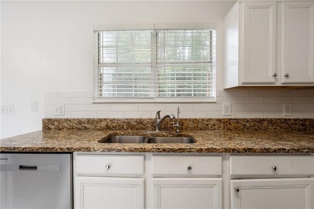 3200 Dundee Ridge Way, Duluth, GA 30096