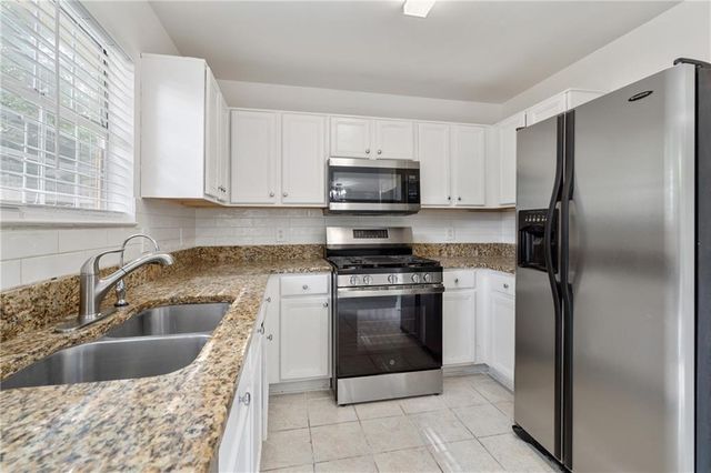 3200 Dundee Ridge Way, Duluth, GA 30096