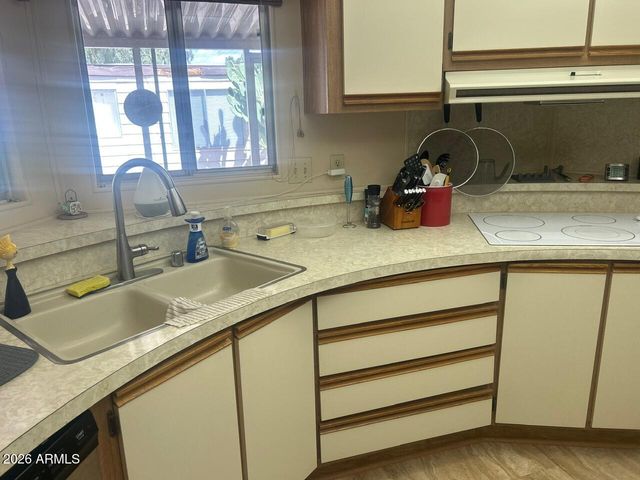 8994 E SUN LAKES Boulevard N, Sun Lakes, AZ 85248