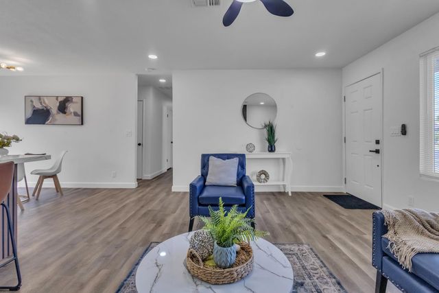 8437 Cherbourg Way, Stockton, CA 95210