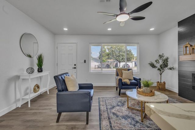 8437 Cherbourg Way, Stockton, CA 95210