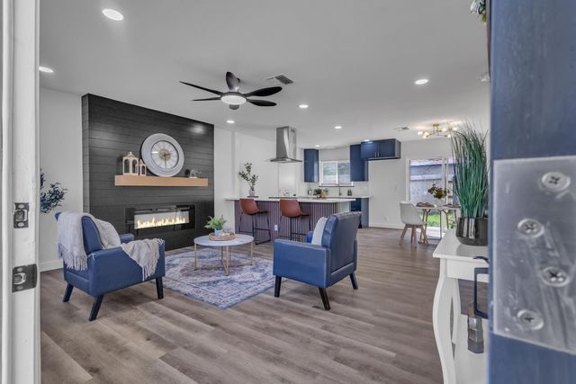 8437 Cherbourg Way, Stockton, CA 95210