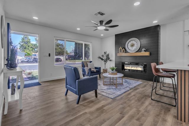8437 Cherbourg Way, Stockton, CA 95210