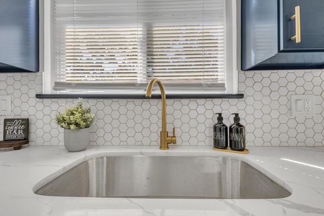 8437 Cherbourg Way, Stockton, CA 95210