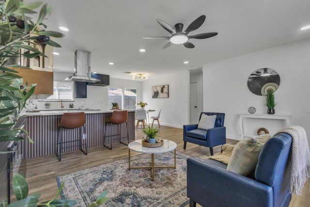 8437 Cherbourg Way, Stockton, CA 95210