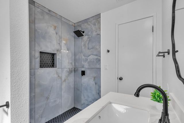 8437 Cherbourg Way, Stockton, CA 95210
