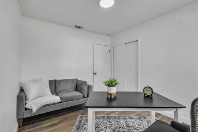 8437 Cherbourg Way, Stockton, CA 95210