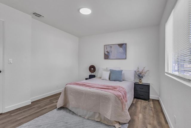8437 Cherbourg Way, Stockton, CA 95210