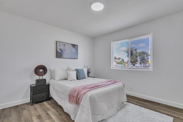 8437 Cherbourg Way, Stockton, CA 95210