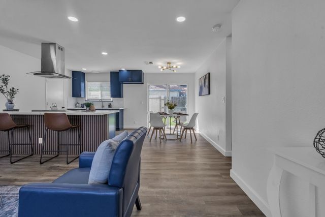 8437 Cherbourg Way, Stockton, CA 95210