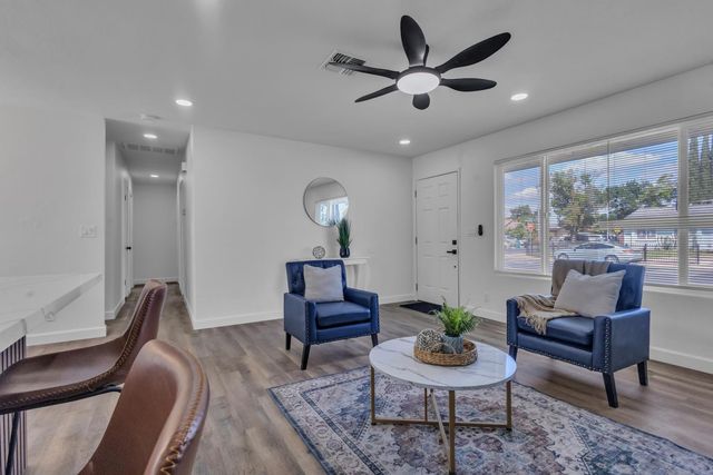 8437 Cherbourg Way, Stockton, CA 95210