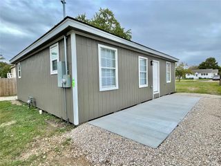 926 W 5th Street, Freeport, TX 77541