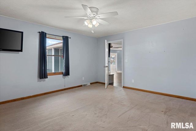 617 E CHESTNUT Street, Chatham, IL 62629