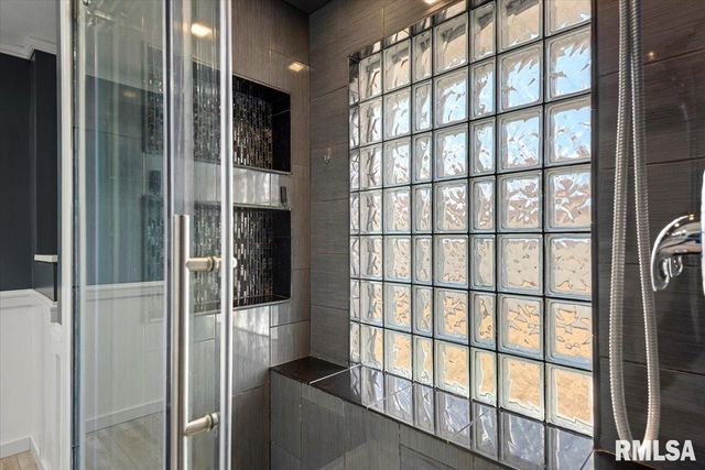 617 E CHESTNUT Street, Chatham, IL 62629