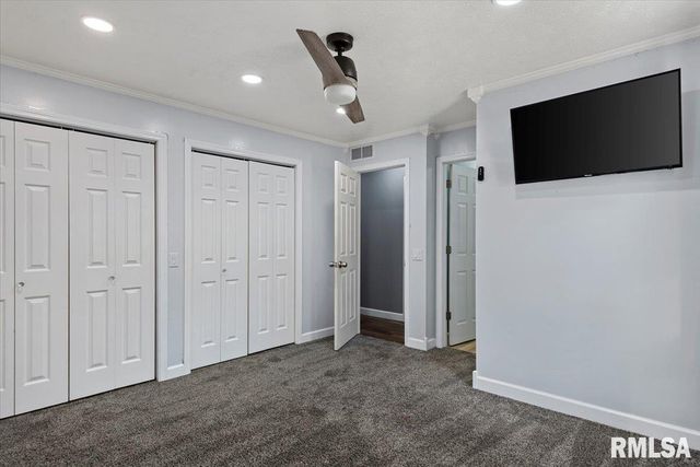 617 E CHESTNUT Street, Chatham, IL 62629