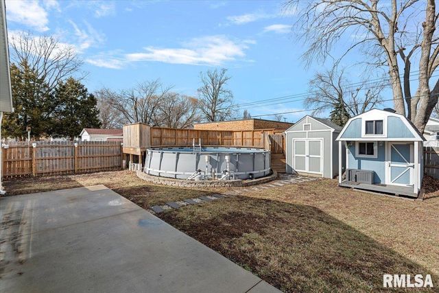 617 E CHESTNUT Street, Chatham, IL 62629