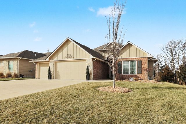 6237 E Central Park Ct, Bel Aire, KS 67220
