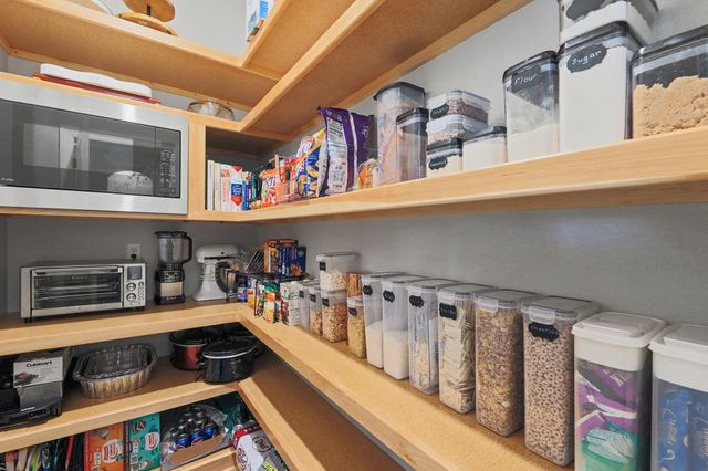 6237 E Central Park Ct, Bel Aire, KS 67220