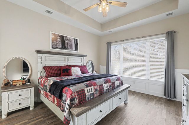 6237 E Central Park Ct, Bel Aire, KS 67220