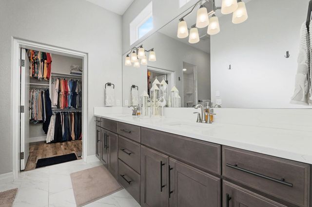 6237 E Central Park Ct, Bel Aire, KS 67220