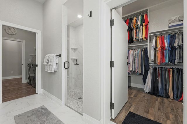 6237 E Central Park Ct, Bel Aire, KS 67220