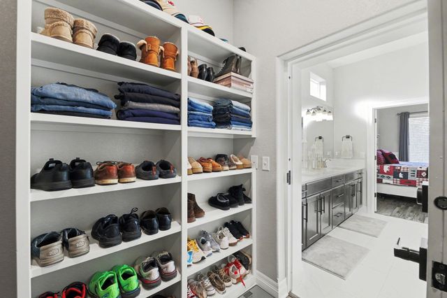 6237 E Central Park Ct, Bel Aire, KS 67220