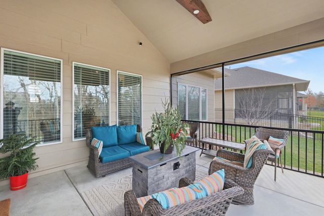 6237 E Central Park Ct, Bel Aire, KS 67220