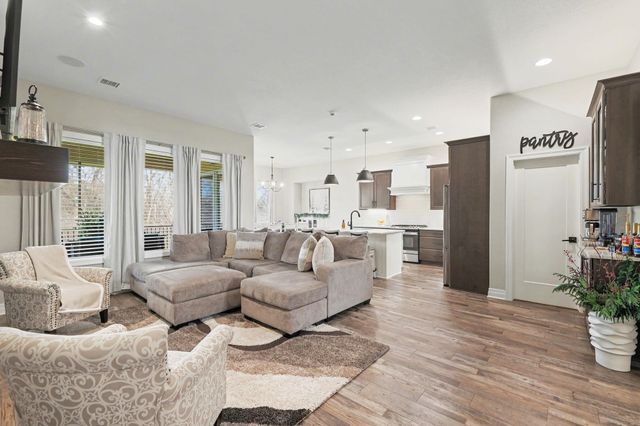 6237 E Central Park Ct, Bel Aire, KS 67220