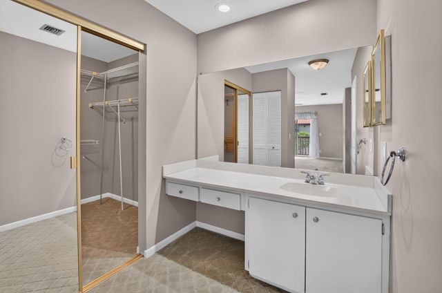 5726 FOX HOLLOW Drive G, Boca Raton, FL 33486