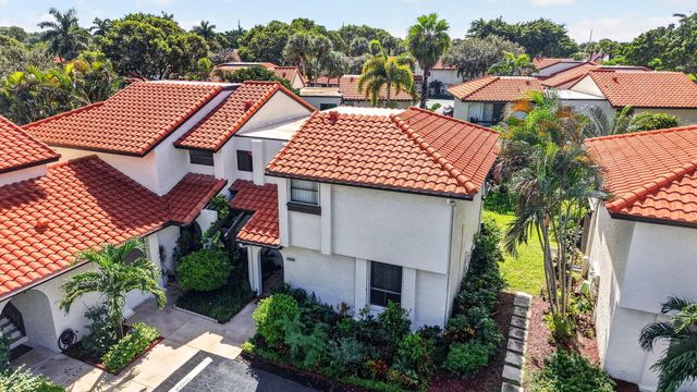 5726 FOX HOLLOW Drive G, Boca Raton, FL 33486