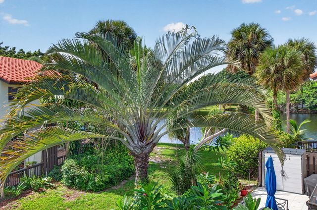 5726 FOX HOLLOW Drive G, Boca Raton, FL 33486