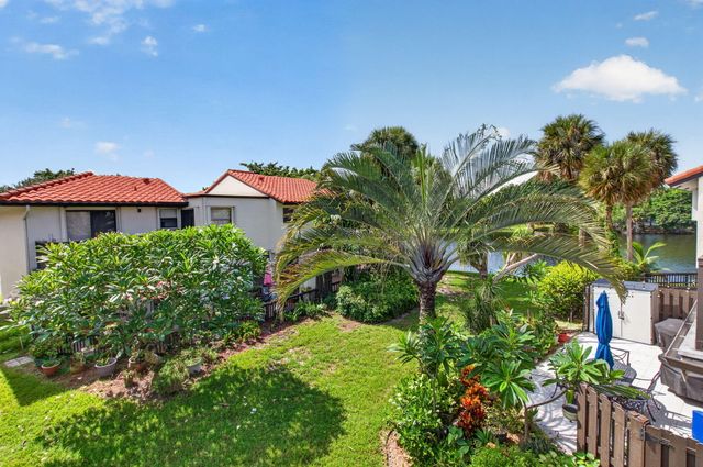 5726 FOX HOLLOW Drive G, Boca Raton, FL 33486