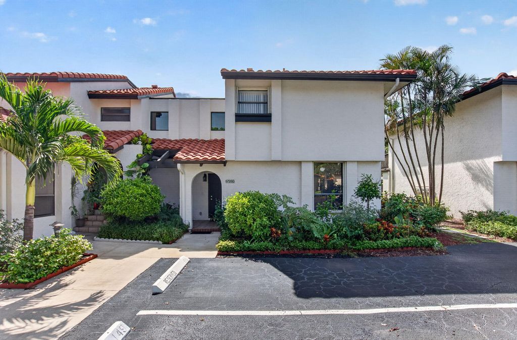 5726 FOX HOLLOW Drive G, Boca Raton, FL 33486