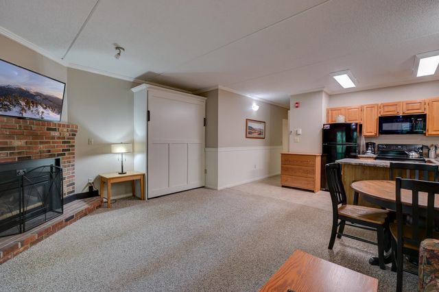 8H River Run Drive H, Bartlett, NH 03812