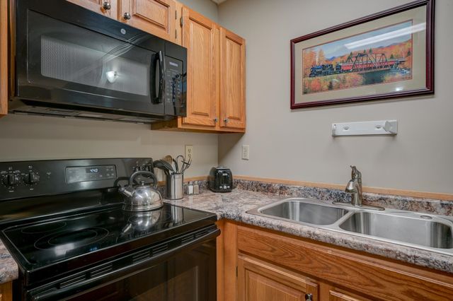 8H River Run Drive H, Bartlett, NH 03812