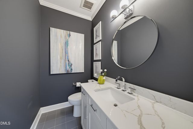 8 Sedgewood Road, Chapel Hill, NC 27514