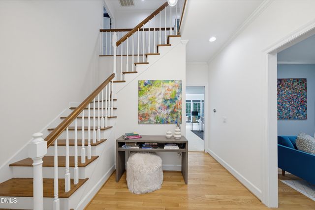 8 Sedgewood Road, Chapel Hill, NC 27514