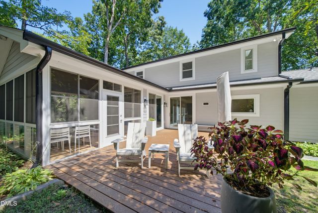 8 Sedgewood Road, Chapel Hill, NC 27514