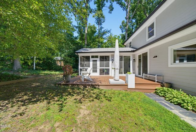 8 Sedgewood Road, Chapel Hill, NC 27514