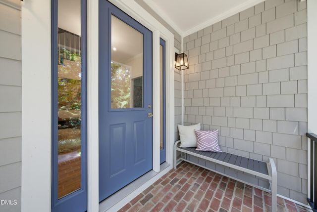 8 Sedgewood Road, Chapel Hill, NC 27514