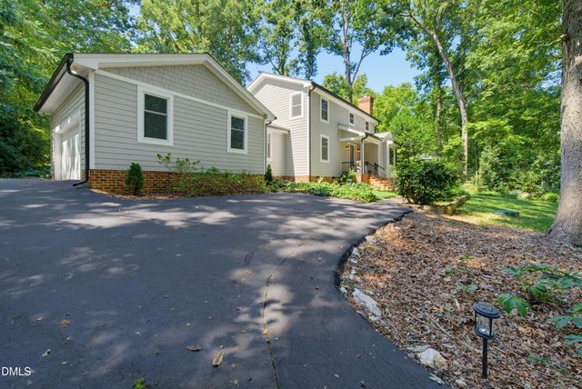 8 Sedgewood Road, Chapel Hill, NC 27514