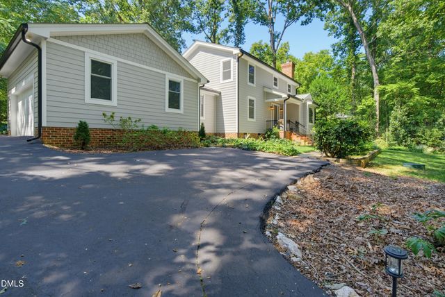 8 Sedgewood Road, Chapel Hill, NC 27514