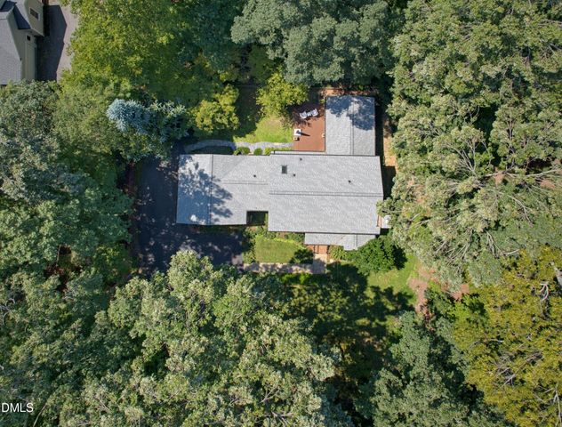 8 Sedgewood Road, Chapel Hill, NC 27514
