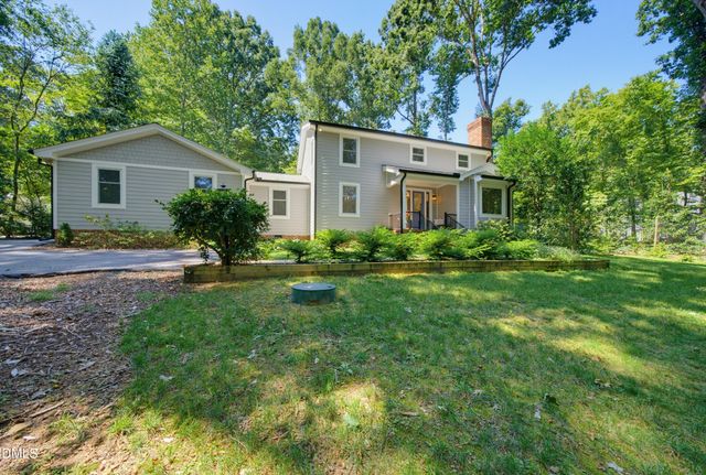 8 Sedgewood Road, Chapel Hill, NC 27514