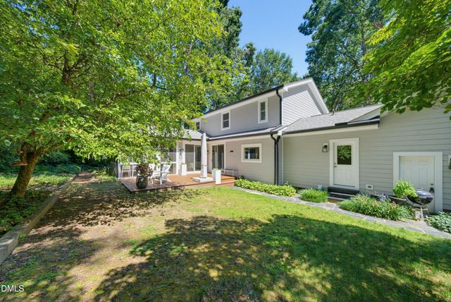 8 Sedgewood Road, Chapel Hill, NC 27514