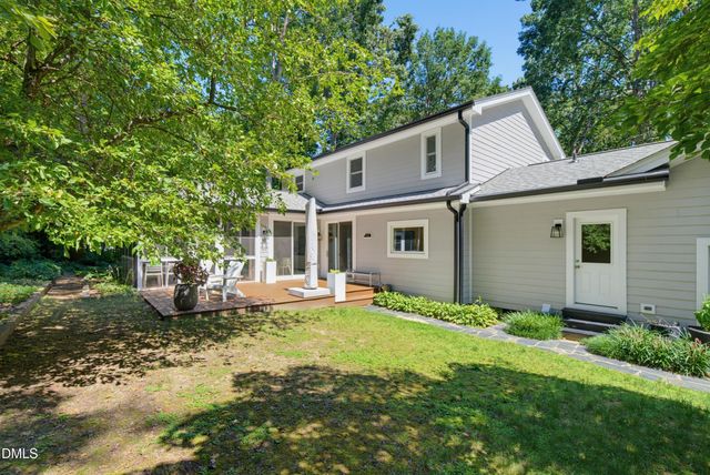 8 Sedgewood Road, Chapel Hill, NC 27514