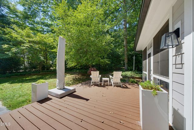 8 Sedgewood Road, Chapel Hill, NC 27514